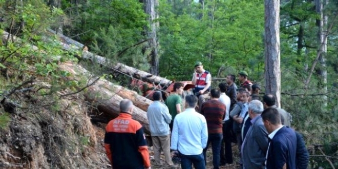 Kayıp orman işçisinin tomruk altında cesedi bulundu