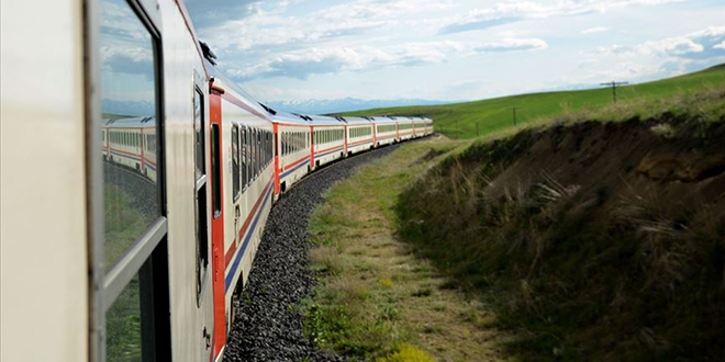 Dou Ekspresi in'den gelecek turistleri tayacak