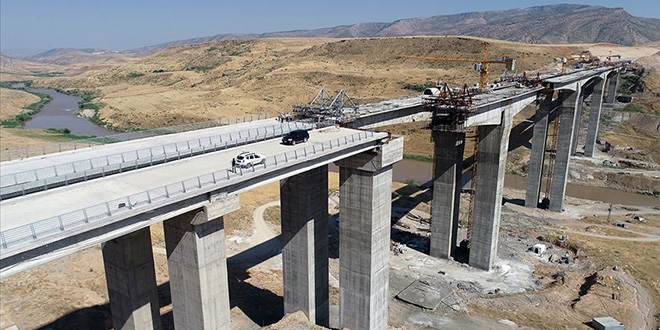 Hasankeyf-2 Kprs'nn iki yakas birleti