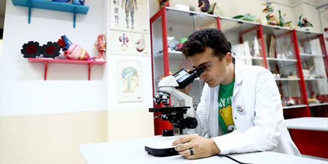 Lösemiyi yendi, lösemi hastaları için doktor olacak