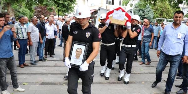 Polis memuru, kalp krizinden öldü