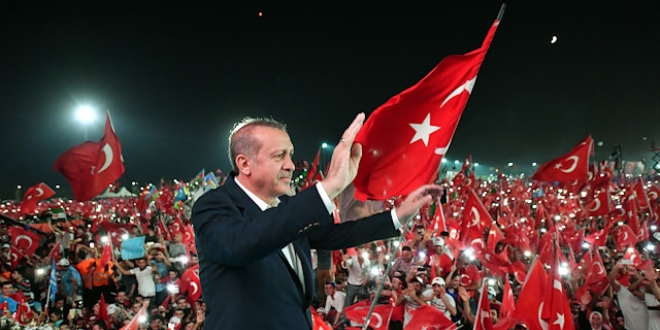AK Parti'den 18. yıl dönümüne özel marş