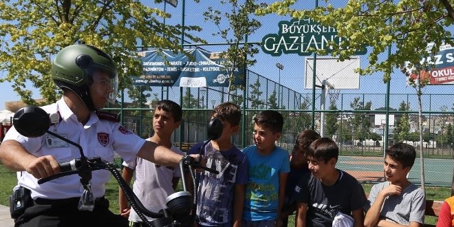 Millet Bahçesi'ne scooterli güvenlik görevlileri