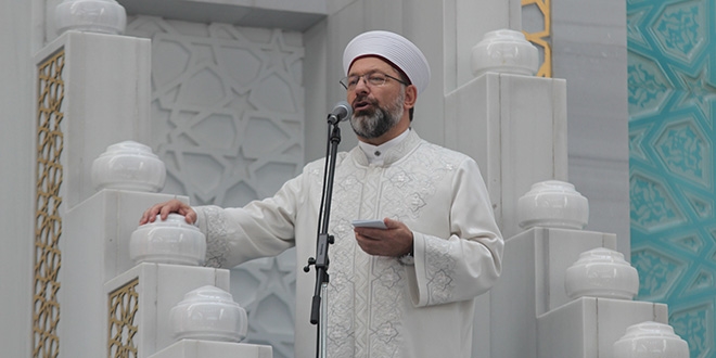 Cuma hutbesinde 'kadın hakları' vurgusu