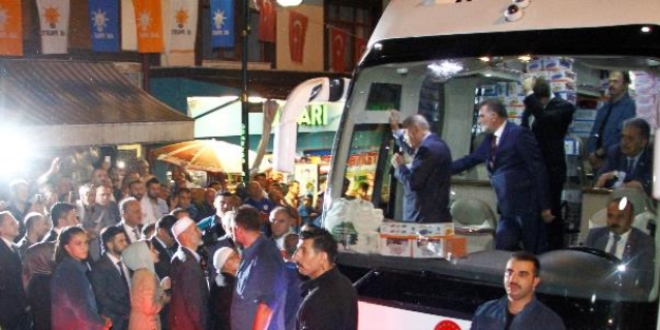 Erdoğan babaocağı Güneysu'da hemşehrilerine hitap etti