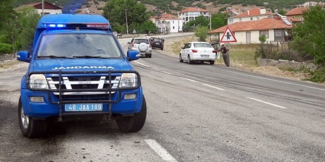Muğla'da iki otomobil çarpıştı: 9 yaralı