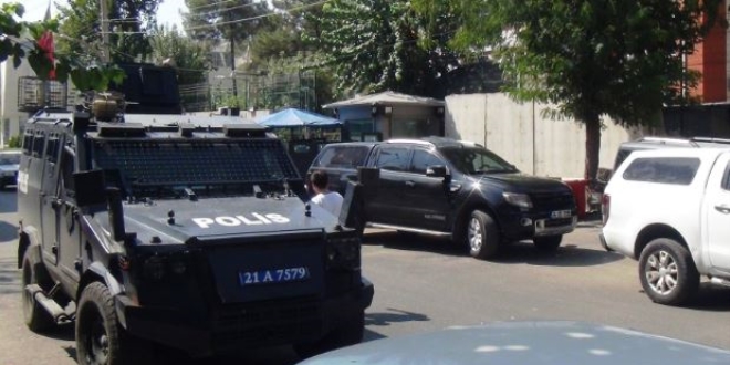 Diyarbakır'da polis merkezine EYP'li saldırı