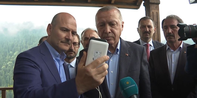 Erdoğan, oğlunu terörden kurtaran anne ile görüştü