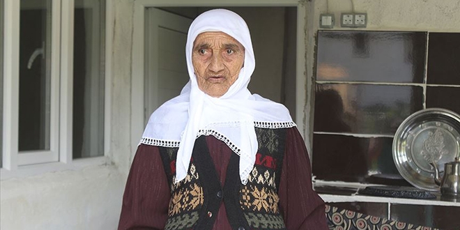 'Bir asrı deviren' ninenin yaşam iksiri...