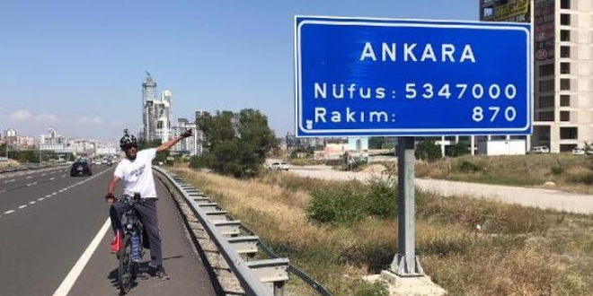 Bisikletle Ankara'ya geldi. Kılıçdaroğlu'na sözünü hatırlatacak