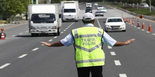 Cuma gn Ankara'da bu yollar trafie kapal