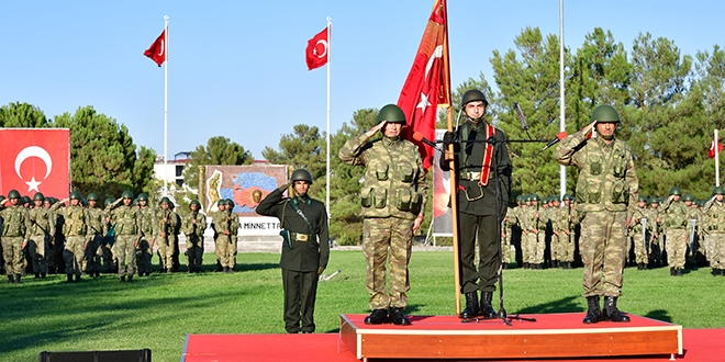 5. Zırhlı Tugay Komutanlığı'nda devir teslim töreni
