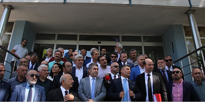 THK'nın önünde genel kurul çağrısı