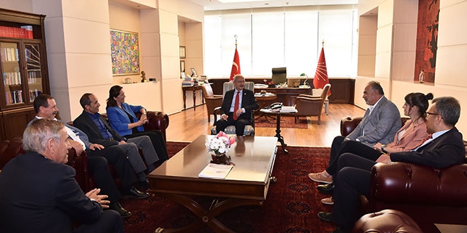 Kılıçdaroğlu, DİSK ve KESK başkanı kabul etti