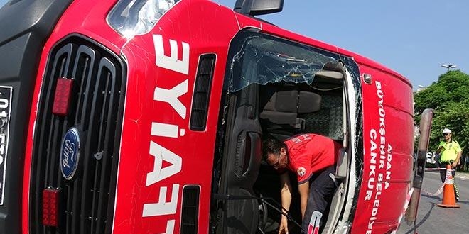 Kazaya giden itfaiye ekibi kaza yaptı! Yaralılar var