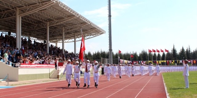 Eğitimini tamamlayan 390 teğmen mezun oldu