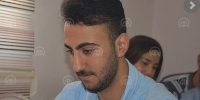 Öğretmenlerinin 'sesi' görme engelliye ışık oldu