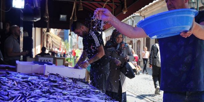 Tezgahlarda balık bereketi: Kilosu 20 liraya düştü