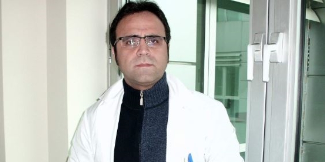 Kalp krizi geçiren doktor hayatını kaybetti