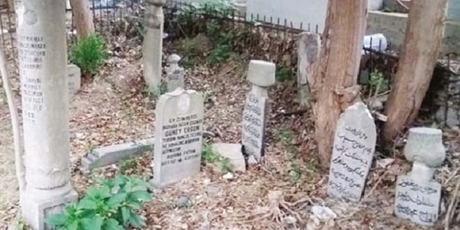 Eyüpsultan'daki tarihi mezarlıklara ilişkin inceleme başlatıldı