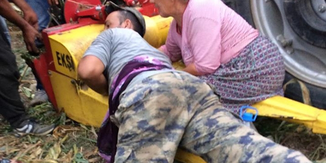 Sözleşmeli er kolunu slaj makinesine kaptırdı