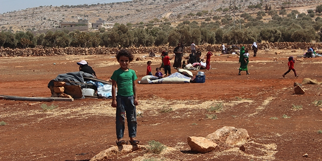İdlibliler Türkiye sınırına göçüyor