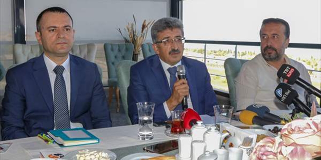 'Belediyede çalışan hiçbir personelin ekmeğiyle oynanmayacak'