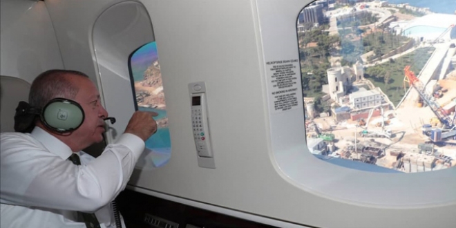 Erdoğan helikopterden Yassıada'daki çalışmaları inceledi