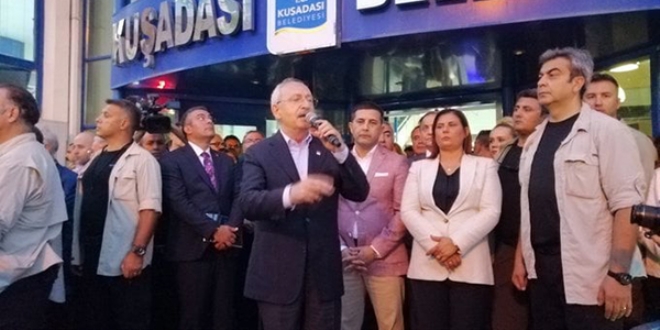 Kılıçdaroğlu'na yumurta atıldı