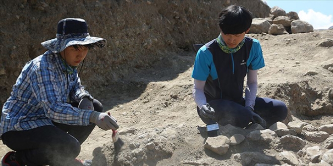 Koreli arkeoloji rencileri orum'da tecrbe kazanyor