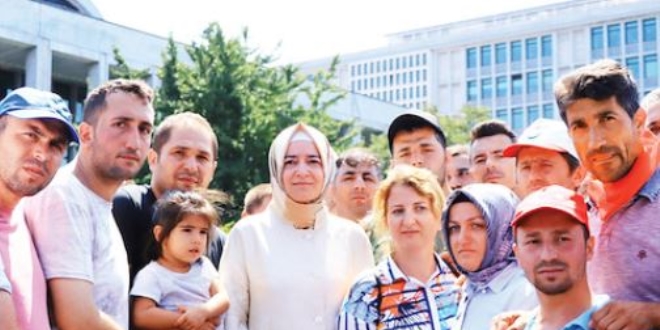 Eski bakan işten çıkarılan Çakır'ı ziyaret etti