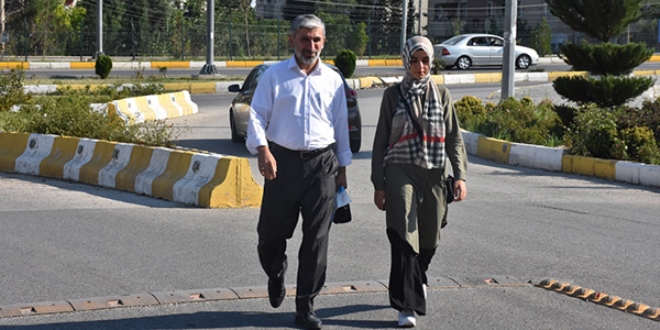 Baba kız aynı üniversitede eğitim görecek