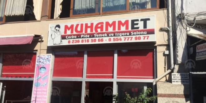 Manisa'da tepki çeken lokanta tabelası söküldü