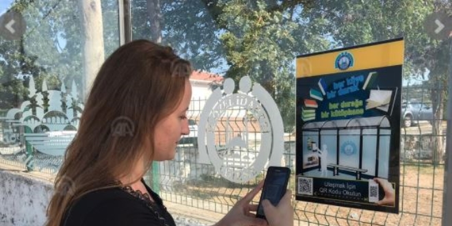 Edirne'de kitap okutan 'durak'