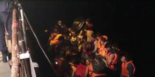Ayvalık'ta 25 Suriyeli düzensiz göçmen jandarmadan kaçamadı