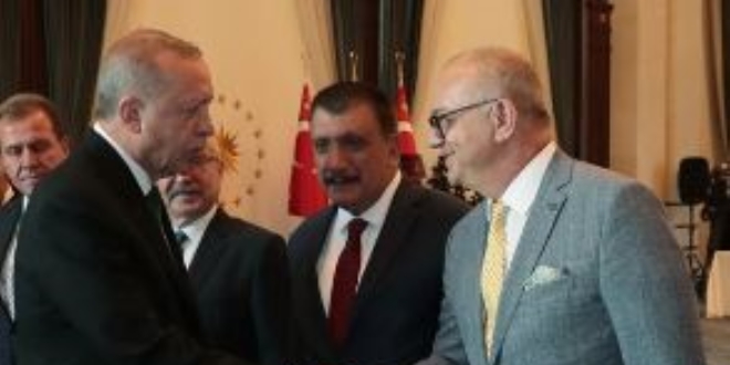 Erdoğan, 'yerel yönetim mevzuatı' komisyonuna bir Başkan daha seçti