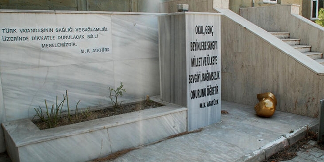Kaymakamlıktan 'Atatürk büstü' açıklaması