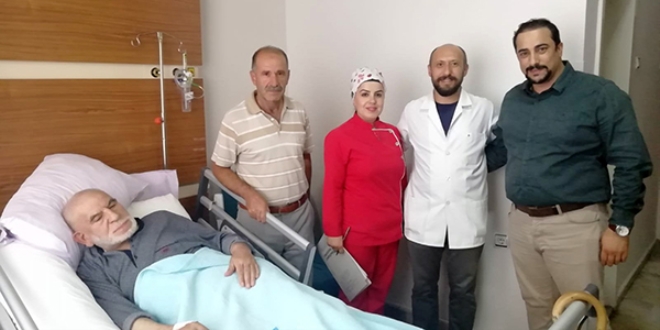 84 yaşında 20 yıllık derdinden kurtuldu