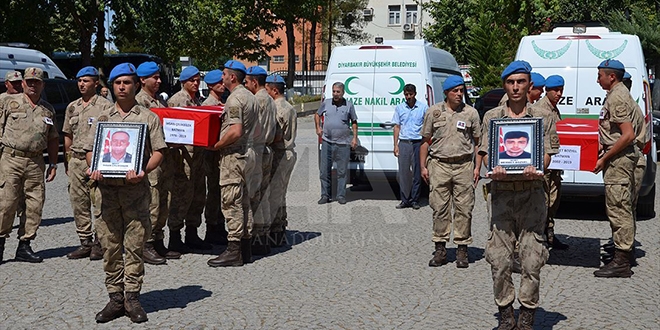 Teröristlerin katlettiği köylülerden geriye 13 yetim kaldı