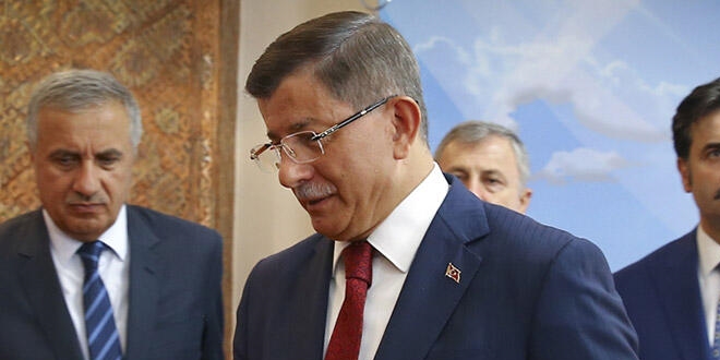 Ahmet Davutoğlu, AK Parti'den istifasını açıkladı