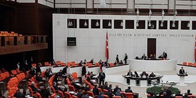 TBMM'nin açtığı sınavda 98 puan alan elendi, 62 puan alan terfi ettirildi