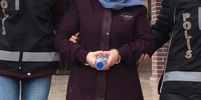 FETÖ şüphelisi çift, çocuklarıyla sınırda yakalandı