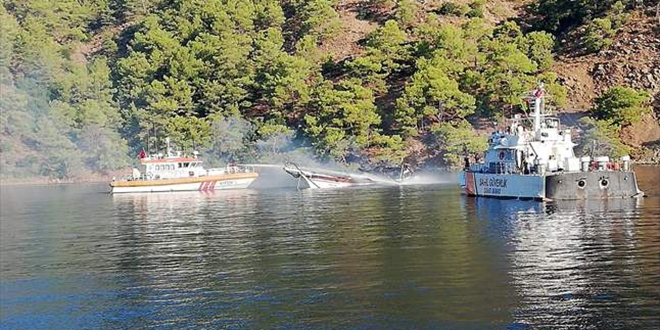 Yat yanarak yan yattı, 1 turist öldü