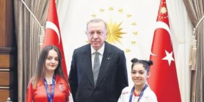 Erdoğan, şampiyonlarla buluştu