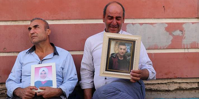'Kendi çocuklarını okutuyorlar, çocuklarımızı da dağa gönderiyorlar'