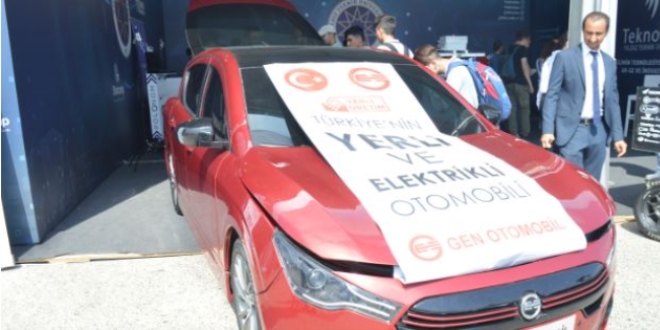 Yerli ve elektrikli otomobil TEKNOFEST'te görücüye çıktı
