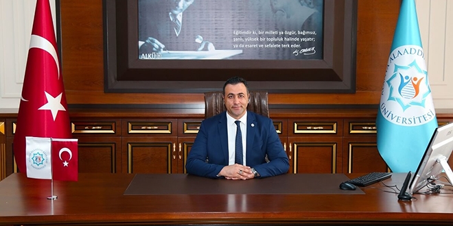 Prof.Dr. Kalan, ALKÜ Rektörlük bayrağını devraldı