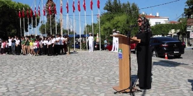 Gaziler Günü töreninde öğretmene başörtü protestosu