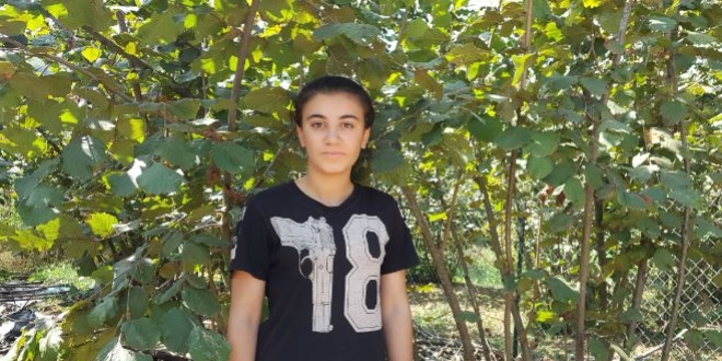 Kilometrelerce uzaktan okul harçlıklarını biriktirmek için geldiler