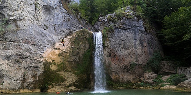 Karadeniz'in 'saklı güzelliği' Ilıca Şelalesi